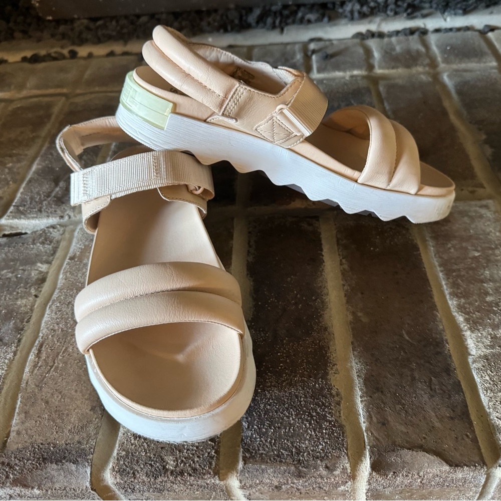Sorel Viibe leather sandals Sz 11 lk new